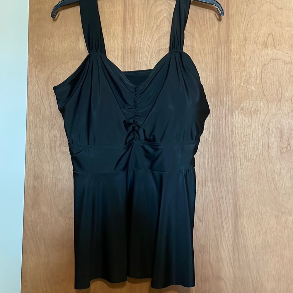 Brand new never worn but without tags 2 piece bathing suit size 3x